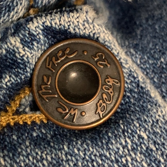 Free People We the Free Women’s Denim Jacket Indigo Blue 100% COTTON - Size M - Picture 7 of 14
